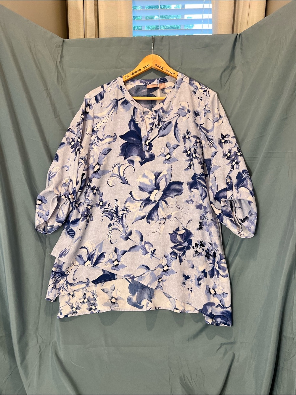 Chico's Blue & White Floral Tunic Top